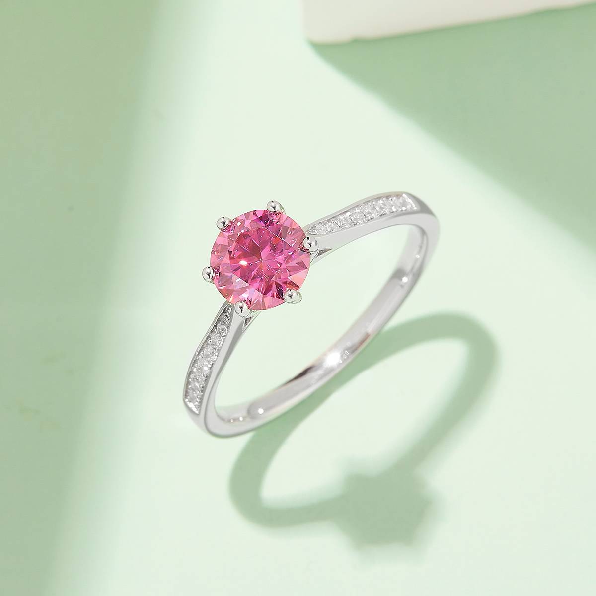Straight arm micro inlaid six claw S925 silver plated platinum Moissanite women's ring 1 carat D-grade